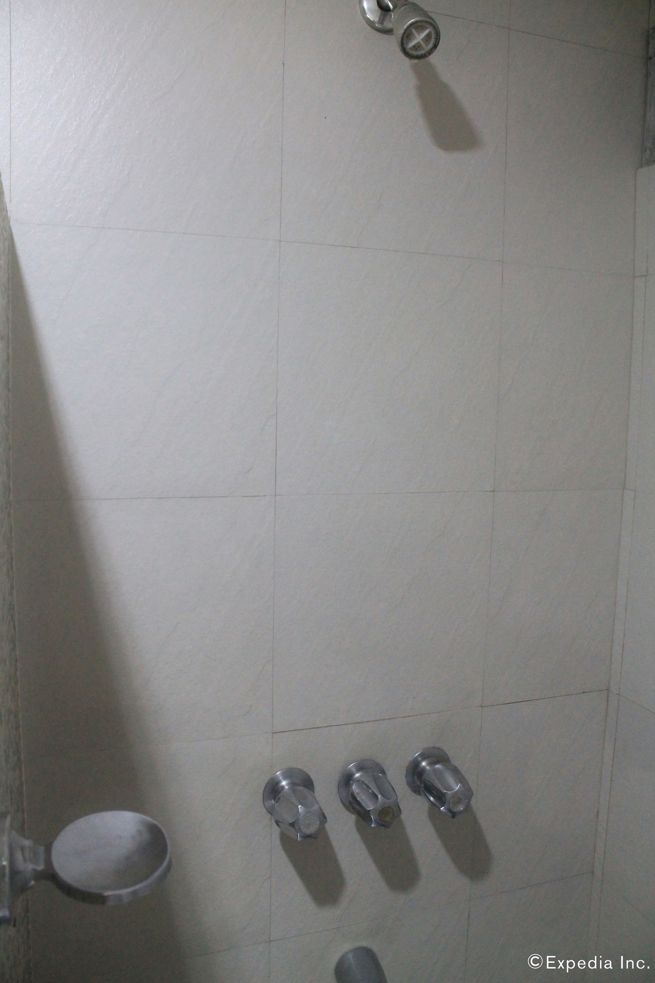 Фото Halina Drive Inn Hotels - Sta Mesa