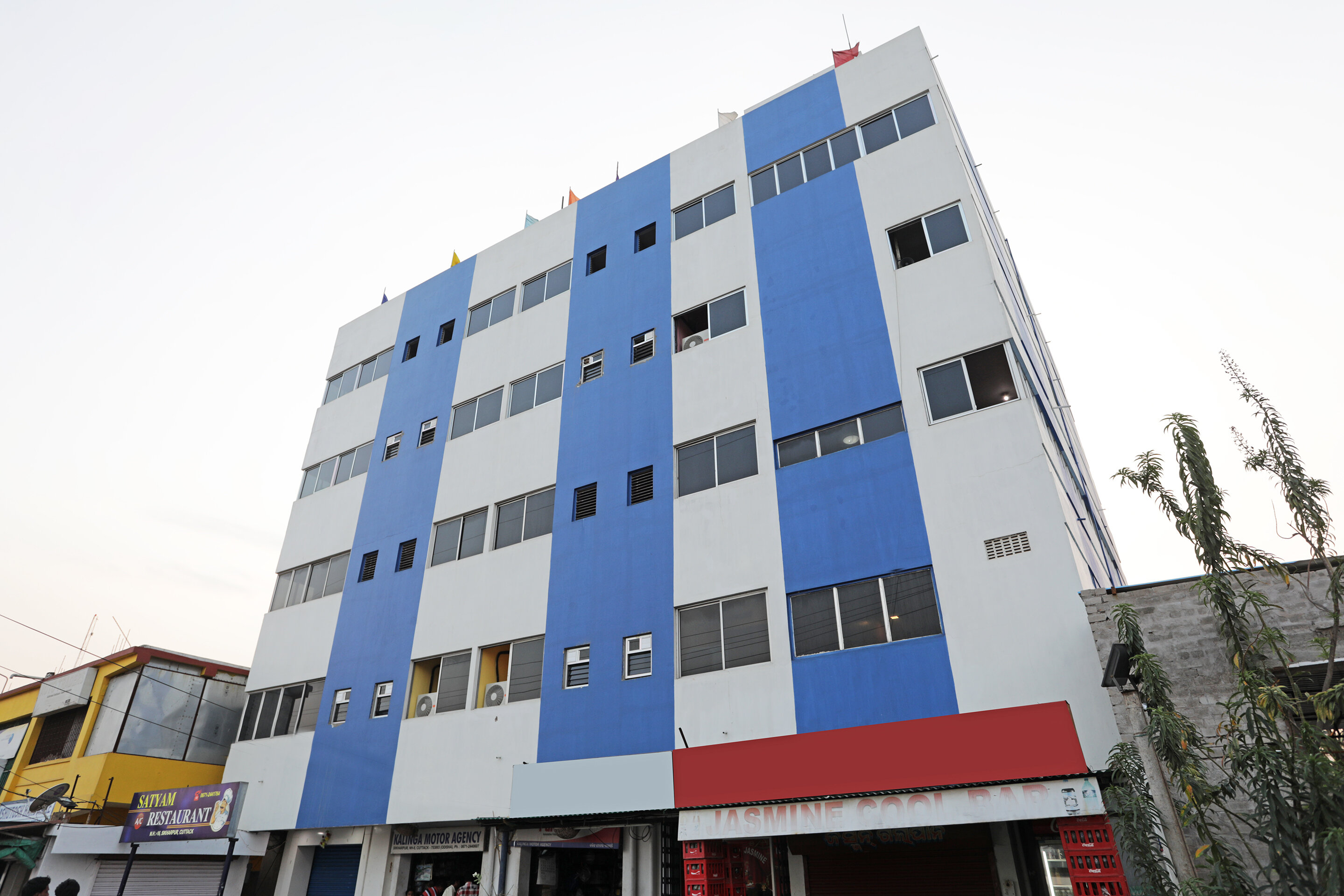 Фото Oyo 13485 Hotel New Jasmine