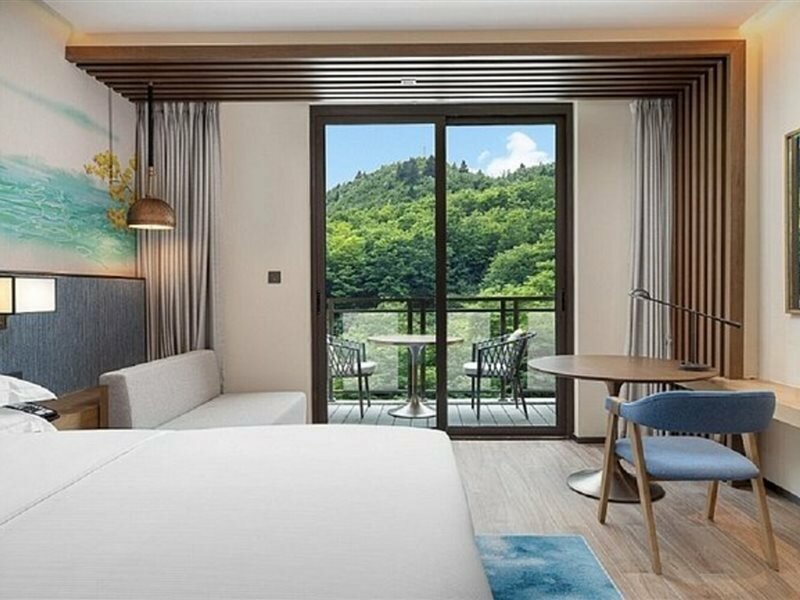 Фото Hilton Garden Inn Jiuzhaigou