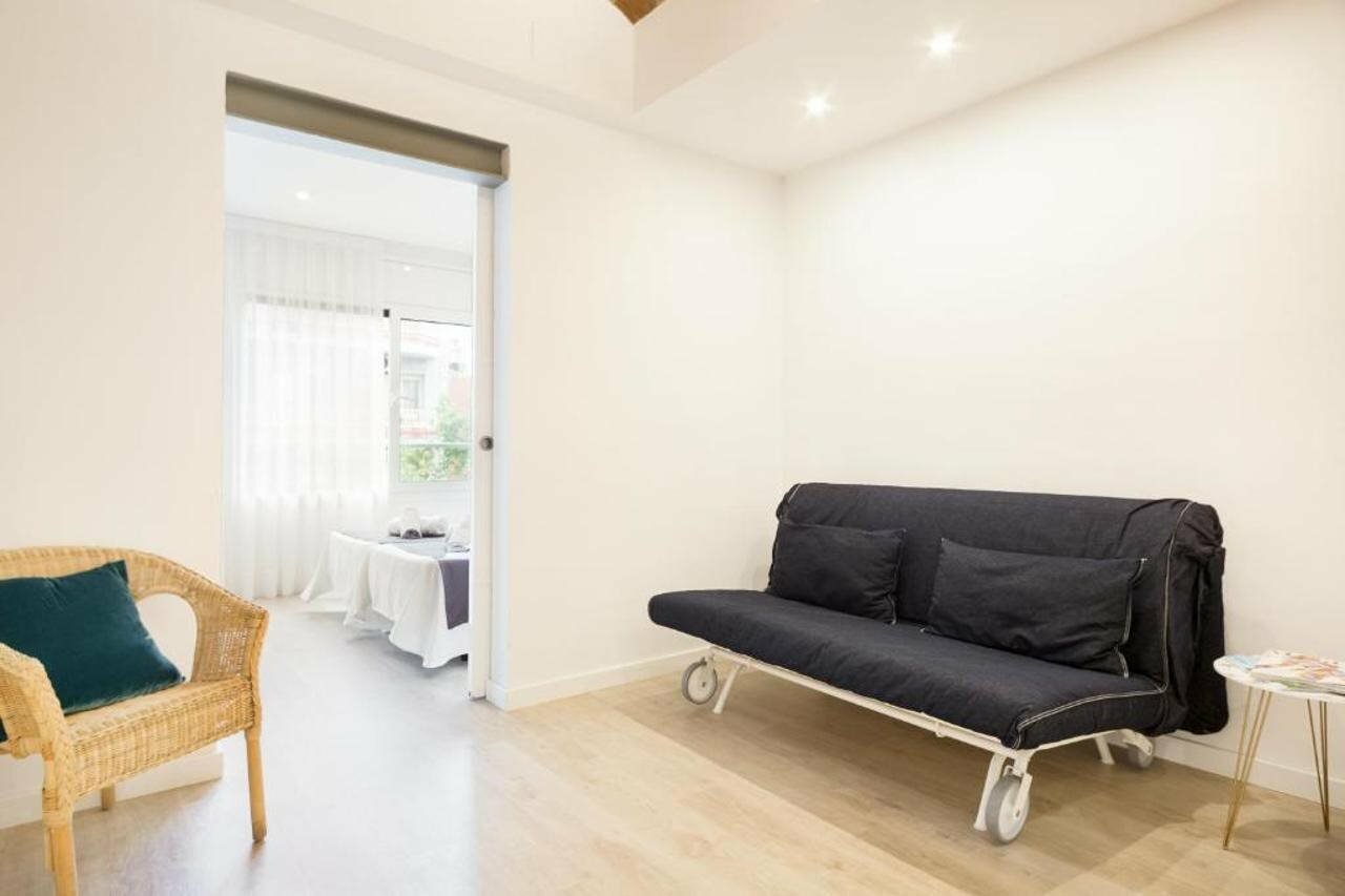 Фото BcnStop Sagrada Familia Apartments