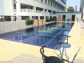 Фото Trio Gems Condominium