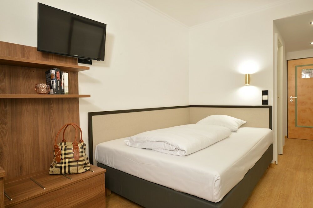 Фото Hotel Aurbacher Hof GmbH