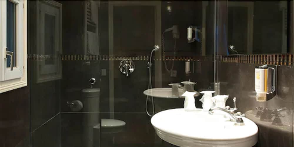 Фото Hôtel des Bains