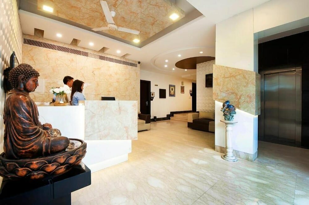 Фото Hotel Golf View Suites