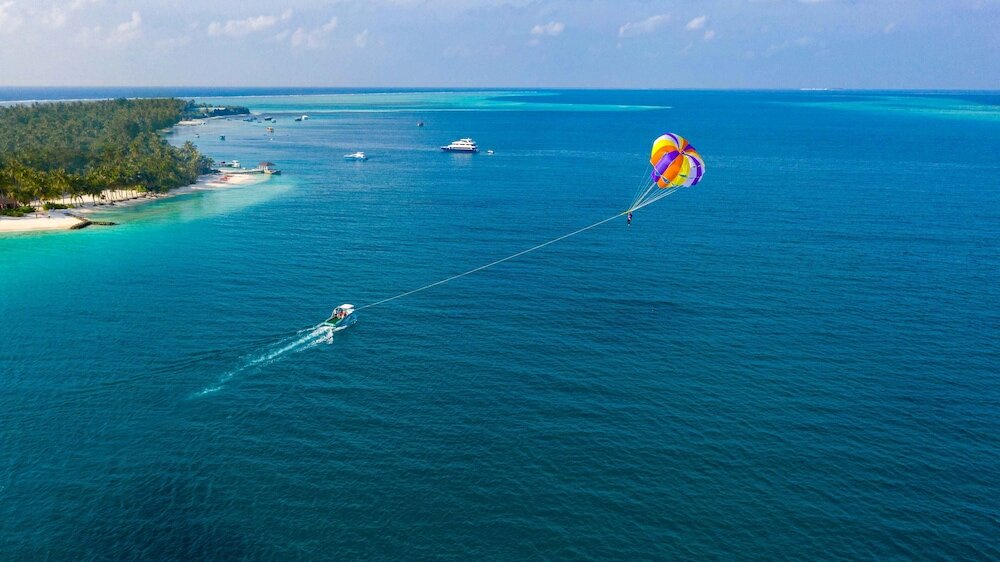 Фото Fiyavalhu Resort Maldives