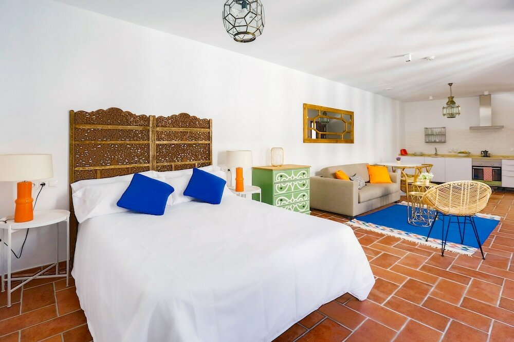 Фото Apartamentos Puerta Sevilla De Cordoba