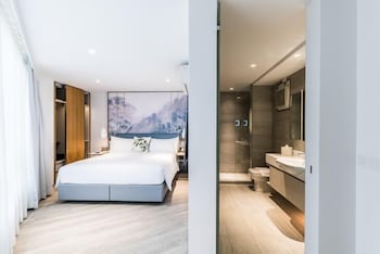 Фото Lanson Place Winsland, Singapore