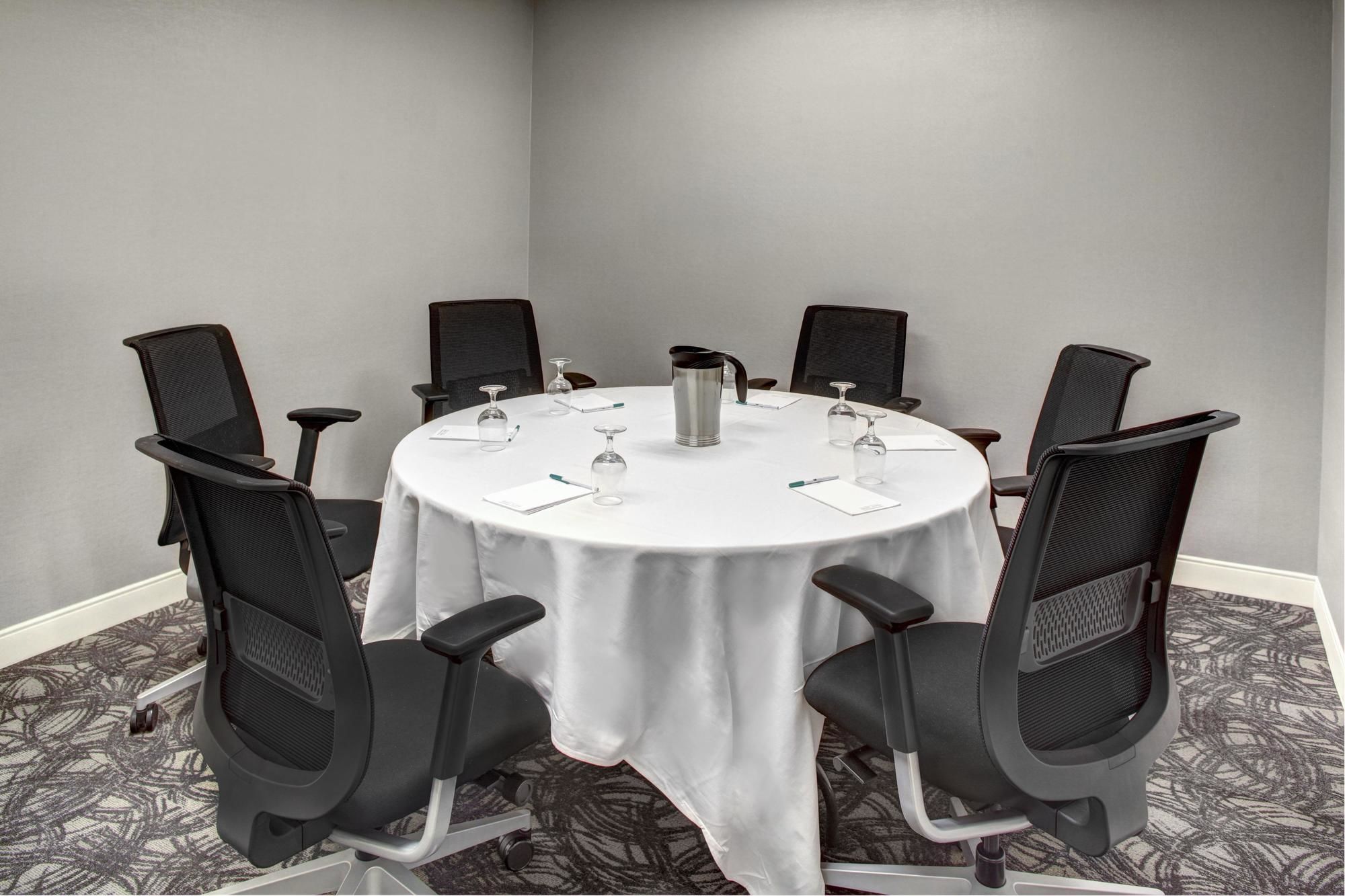 Фото Homewood Suites by Hilton Richmond Downtown