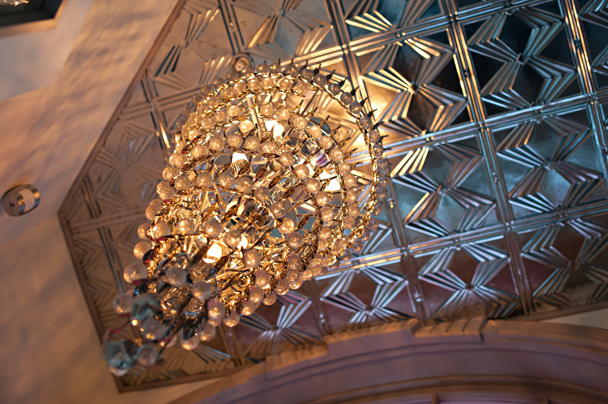 Фото Retro Suites Hotel