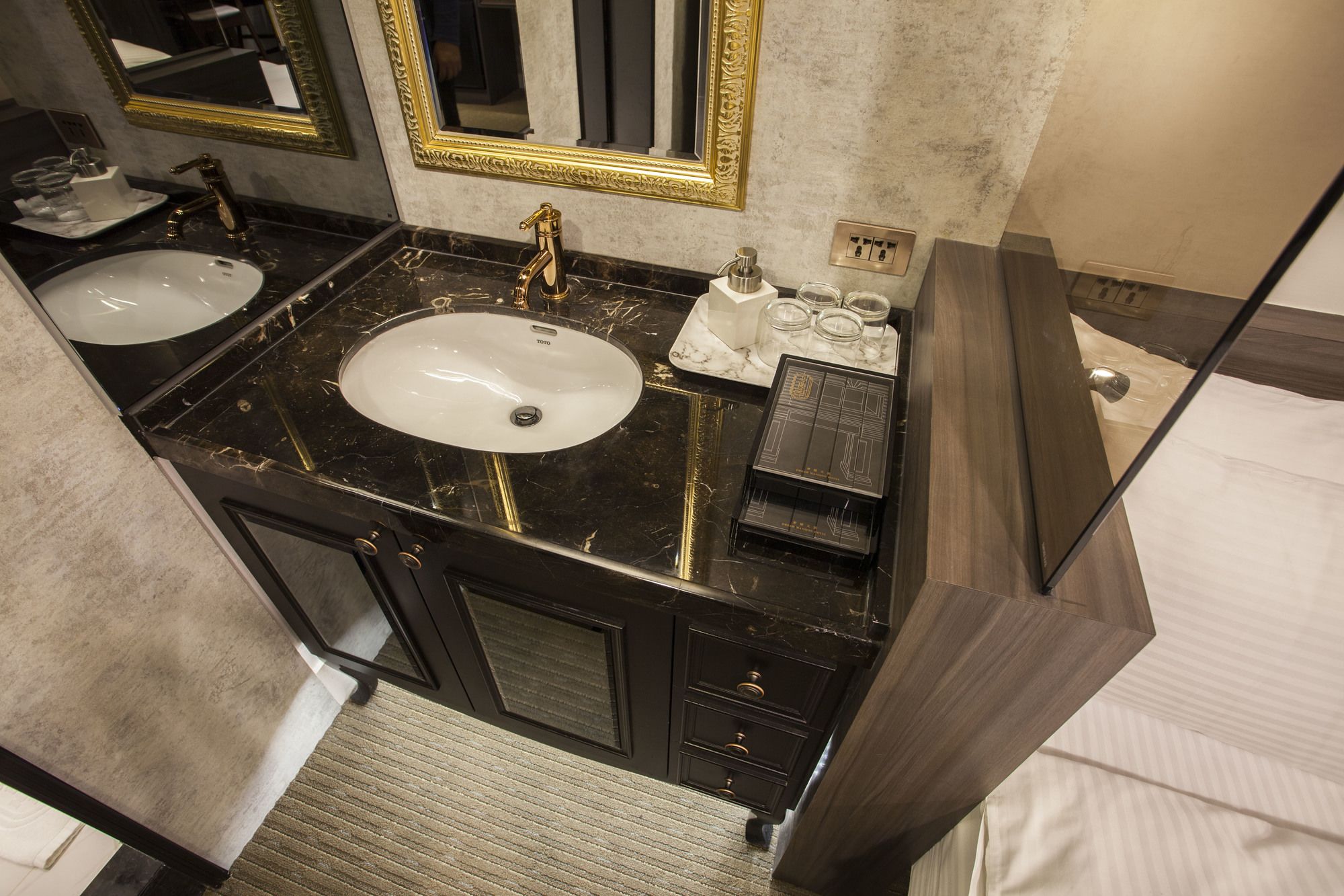 Фото Dream Mansion Hotel