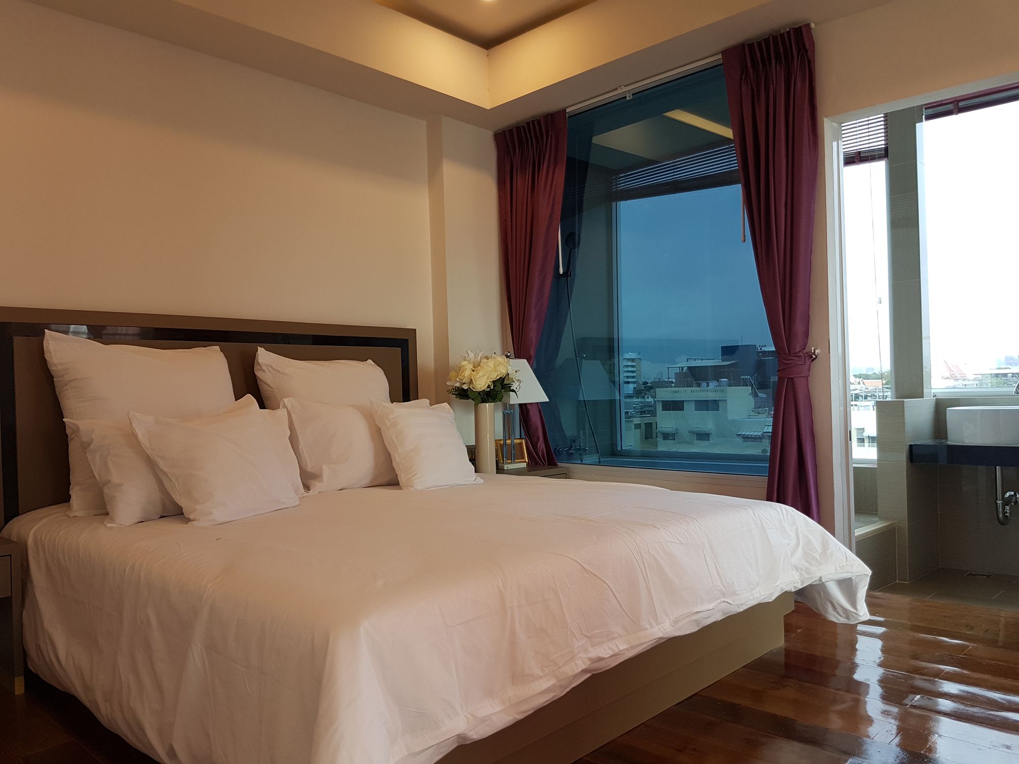 Фото S. E. T Thanmongkol Residence