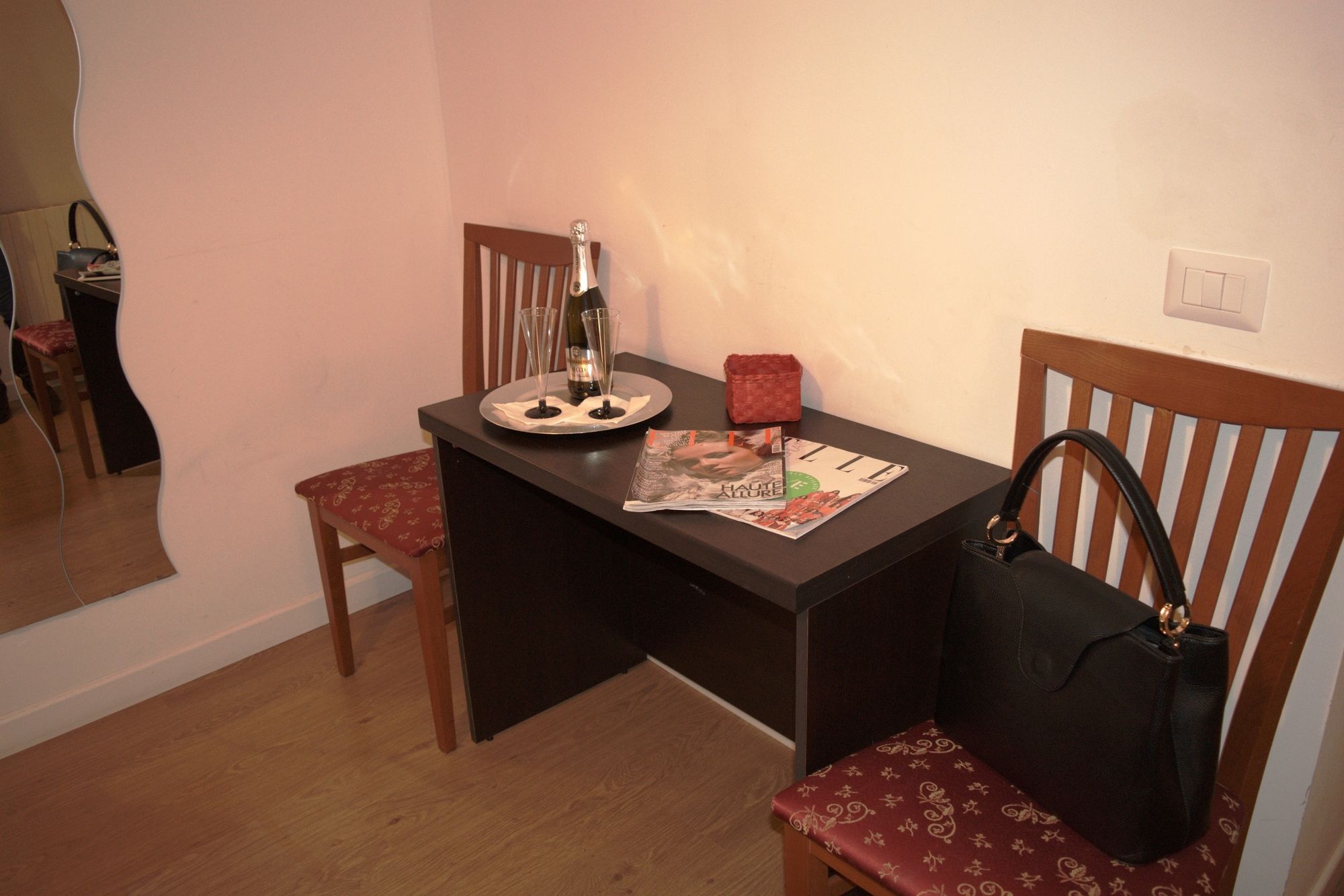 Фото Julius Caesar Home