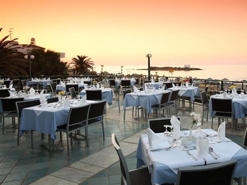 Фото Sirens Beach and Village