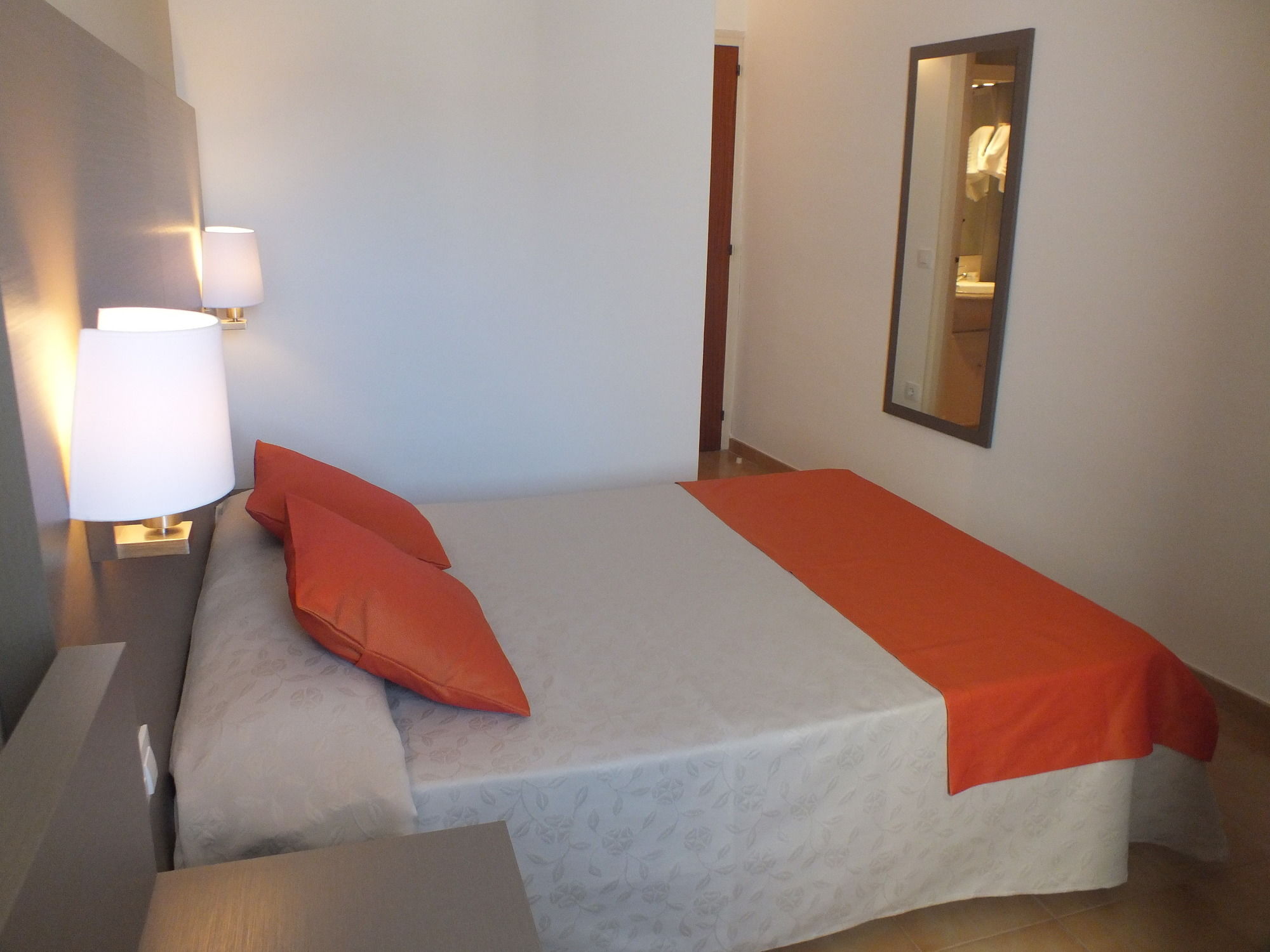 Фото Hotel Risech