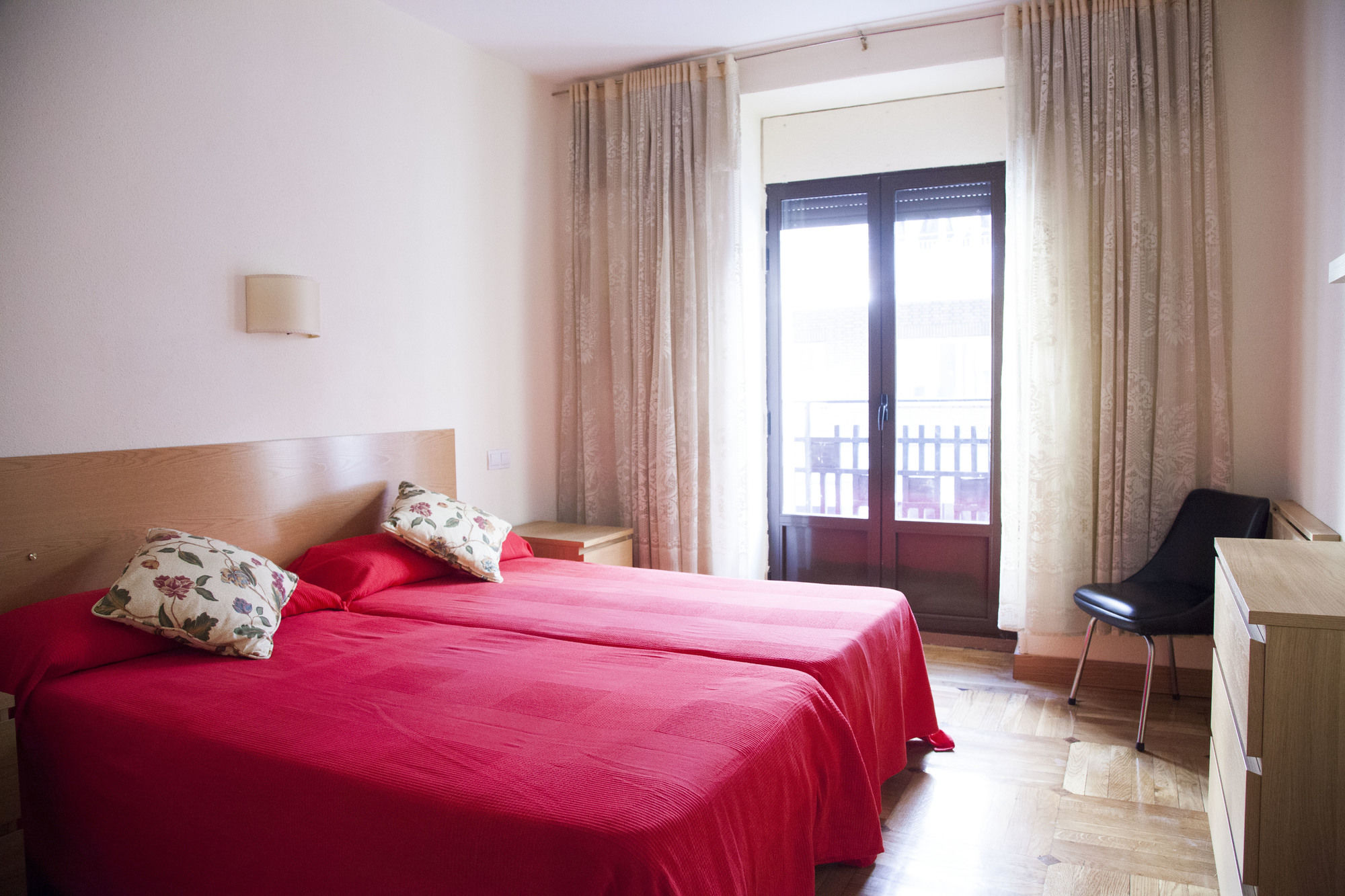 Фото Hostal Arriaza