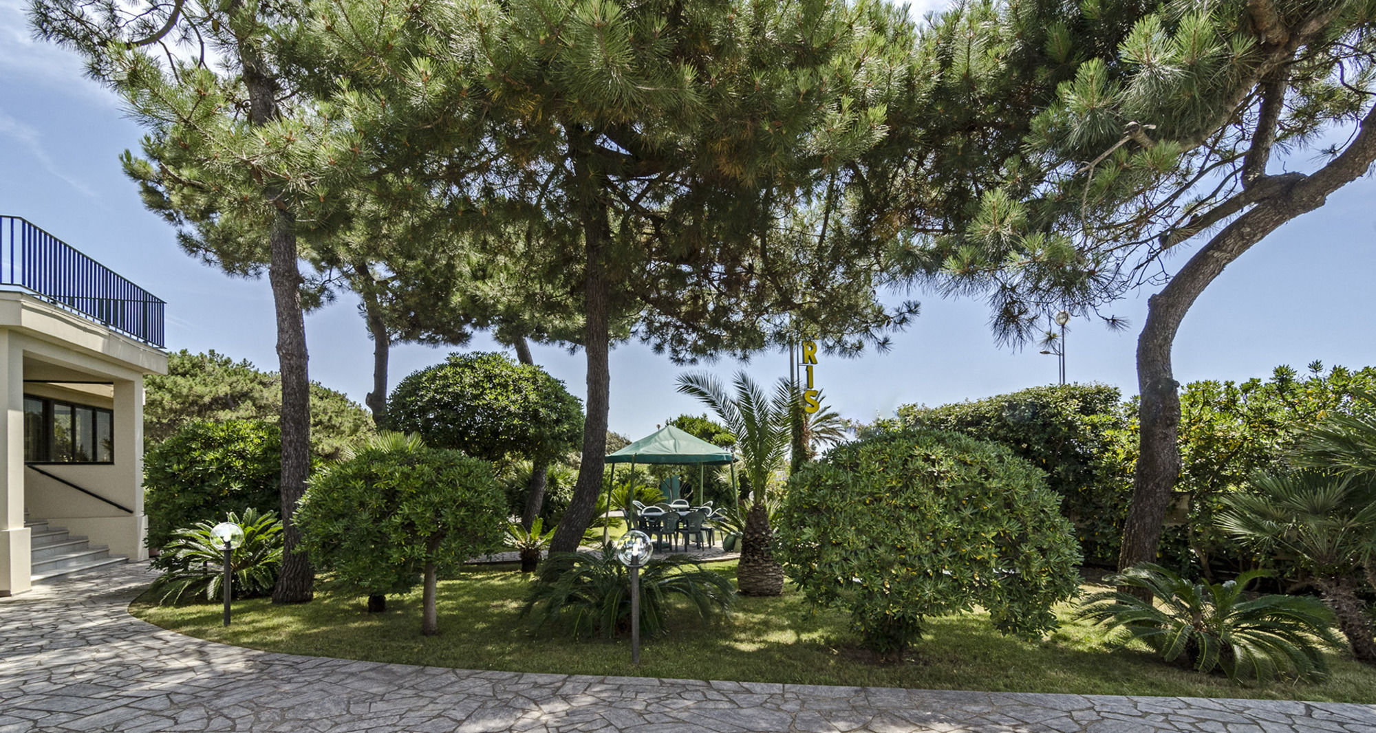 Фото отеля 4