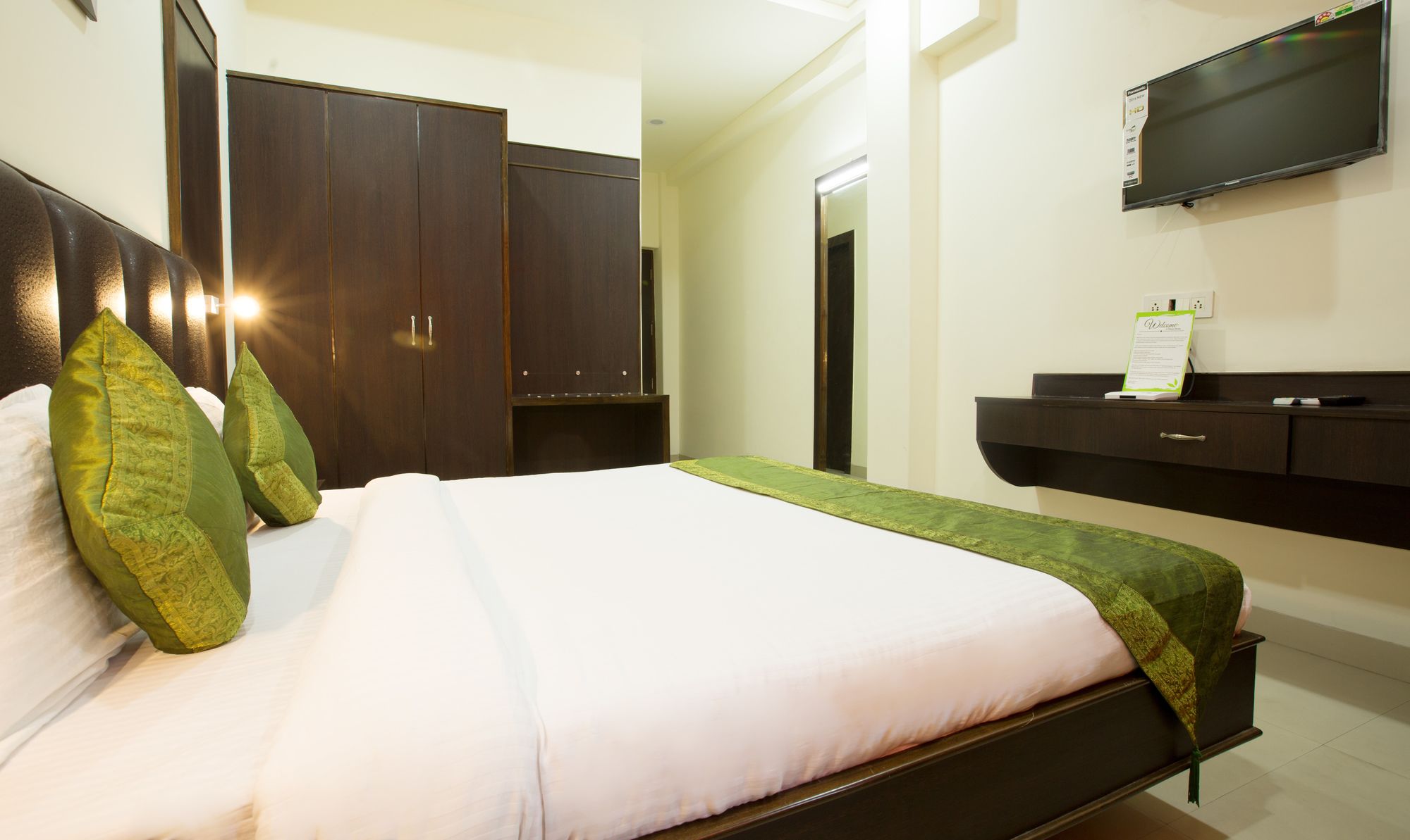 Фото Treebo Trend Dee Intercontinental Near The Golden Temple