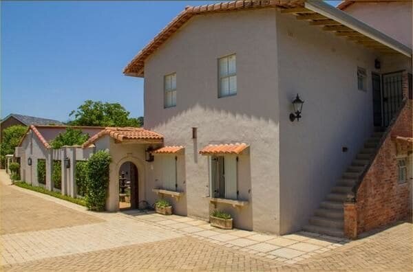 Гостиница Maison - H Guest House в Дурбане