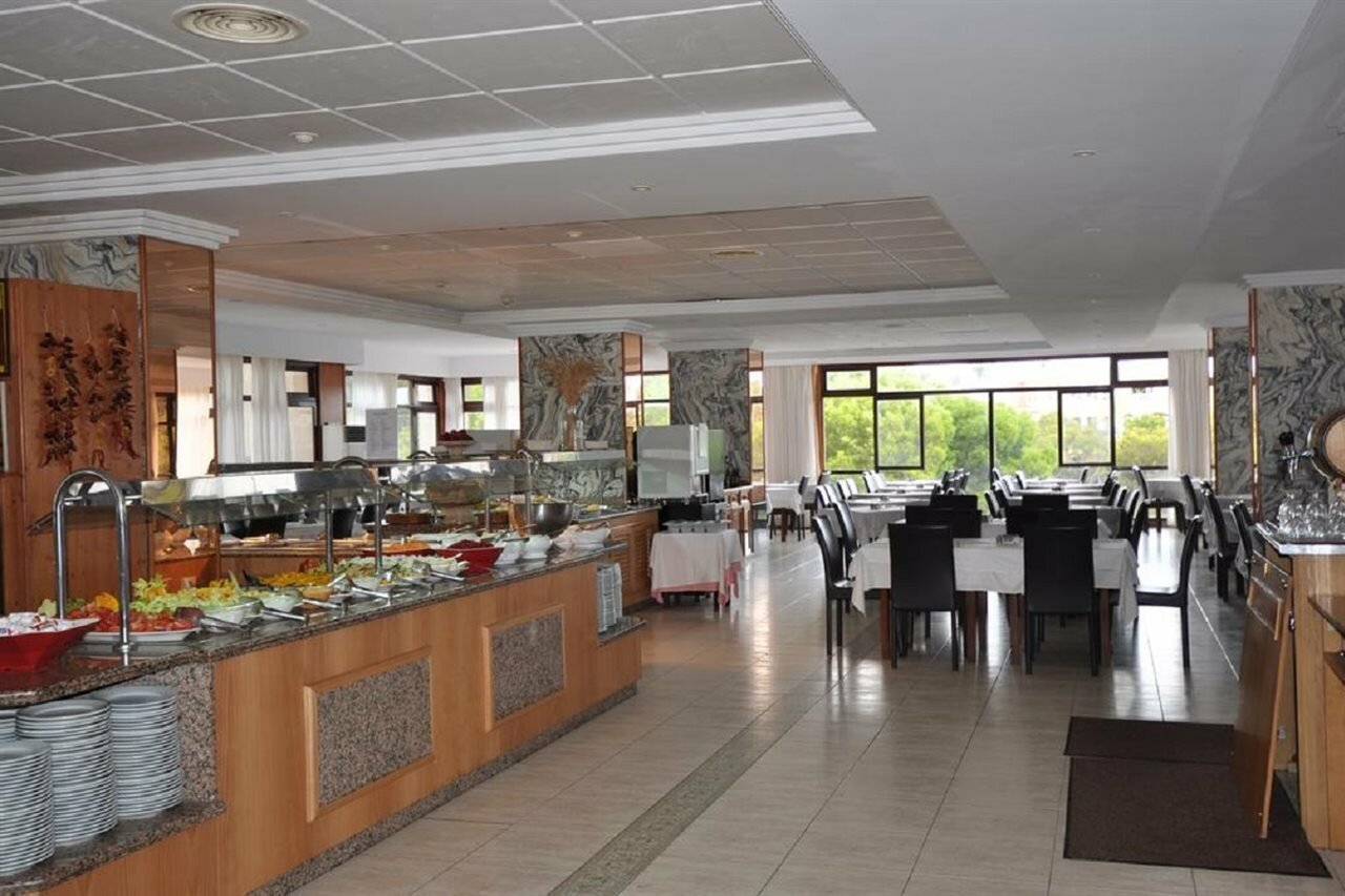 Фото Hotel Cabot Cala Ferrera