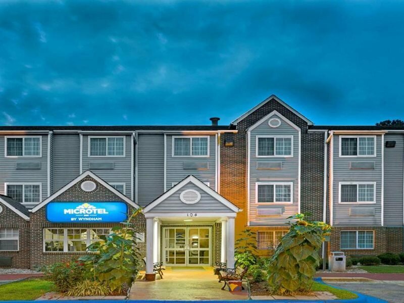 Фото Microtel Inn by Wyndham Raleigh Durham Airport