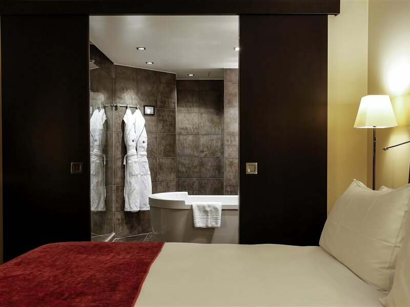 Фото Eastwest Hotel