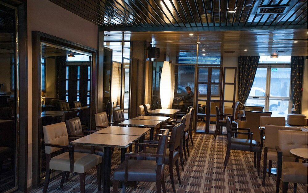 Фото Median Paris Congres