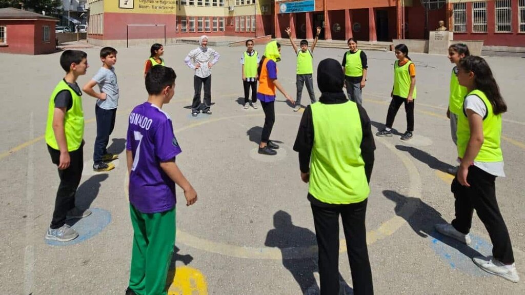 School Azize-Abdulkadir Hamamcioglu Middle School, Gaziantep, photo
