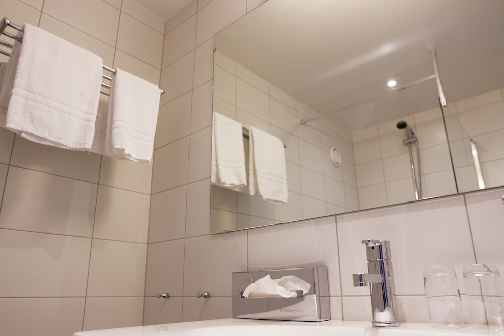 Фото Quality Hotel Royal Corner