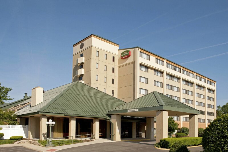 Гостиница Courtyard Chicago Elmhurst/Oakbrook Area