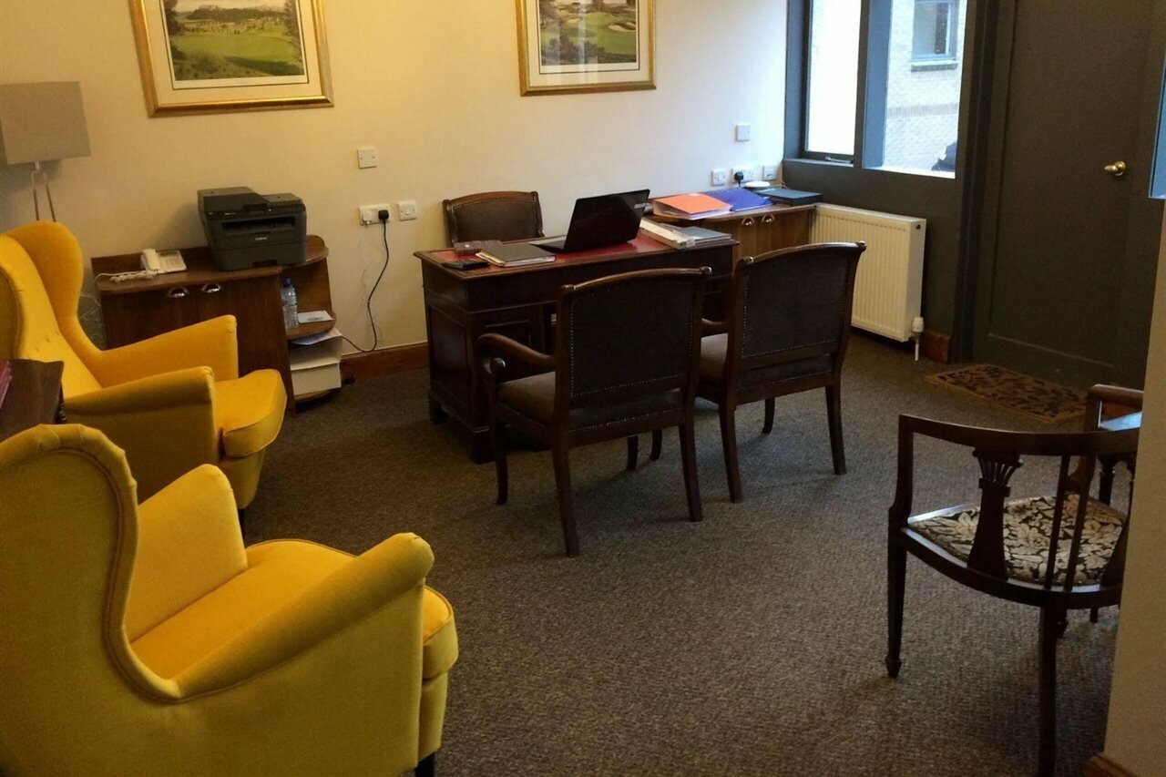 Фото Crosshill House