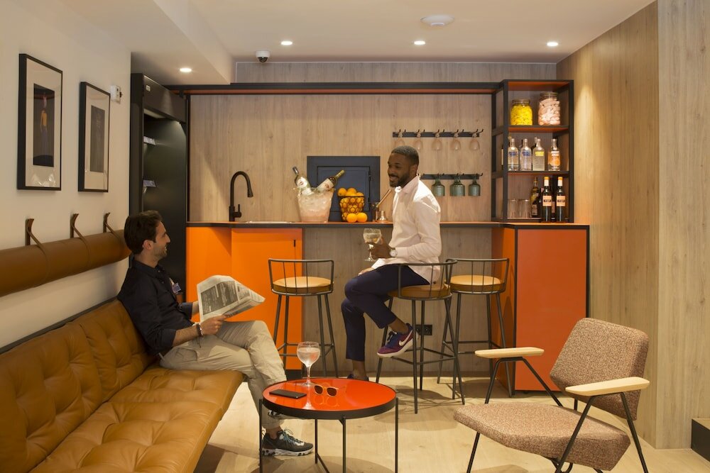 Фото Chic&basic Reding