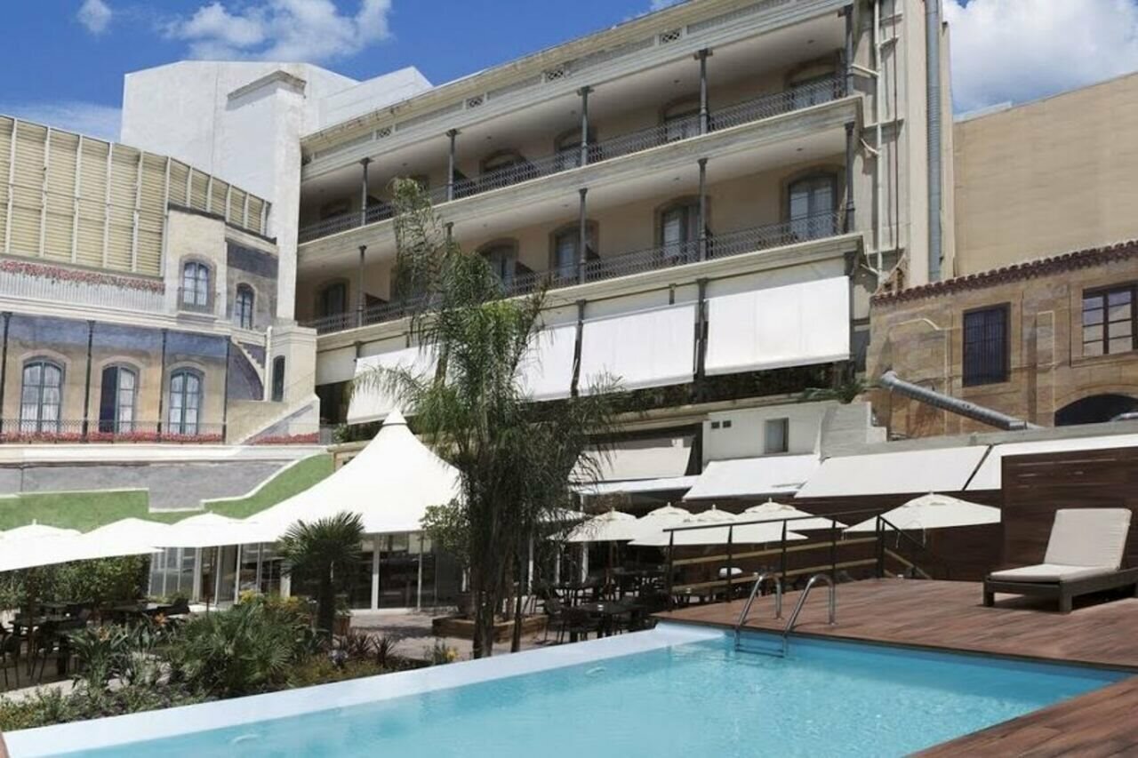 Фото отеля 2