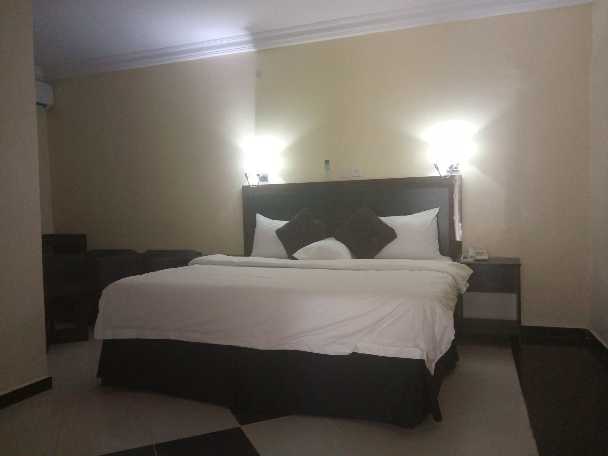 Фото Dwell Apartments