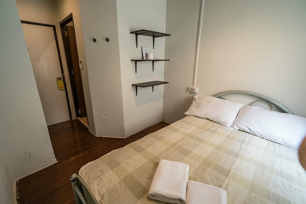 Фото New Road Guest House - Hostel