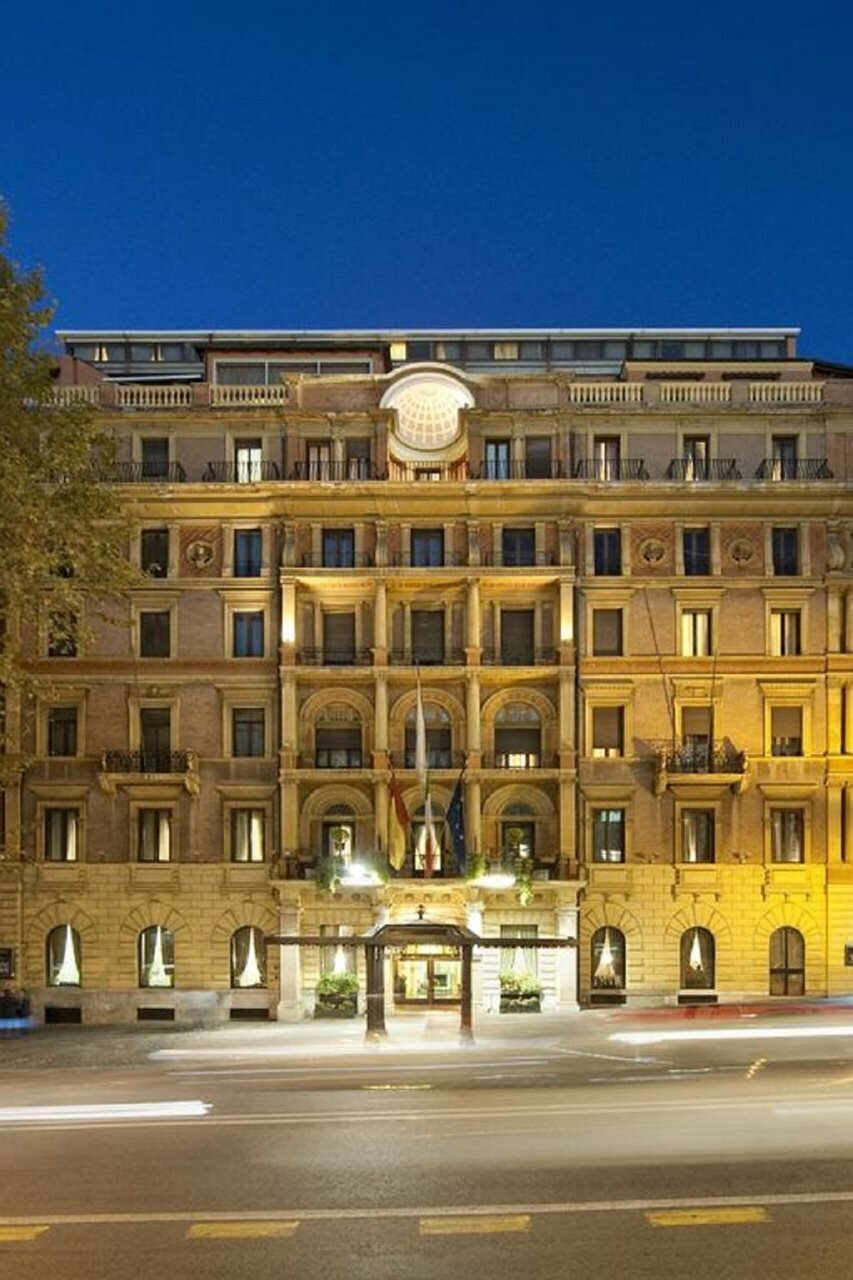 Фото отеля 1