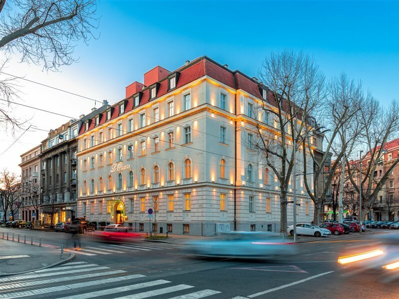 Фото Le Premier Boutique Hotel