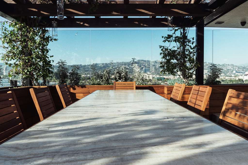 Фото Sixty Beverly Hills