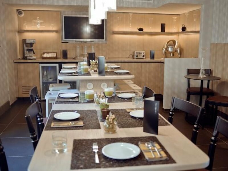 Фото Hotel Le Marcel Paris Gare de l'Ést