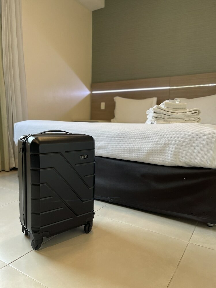 Фото Hotel Adrianópolis All Suites