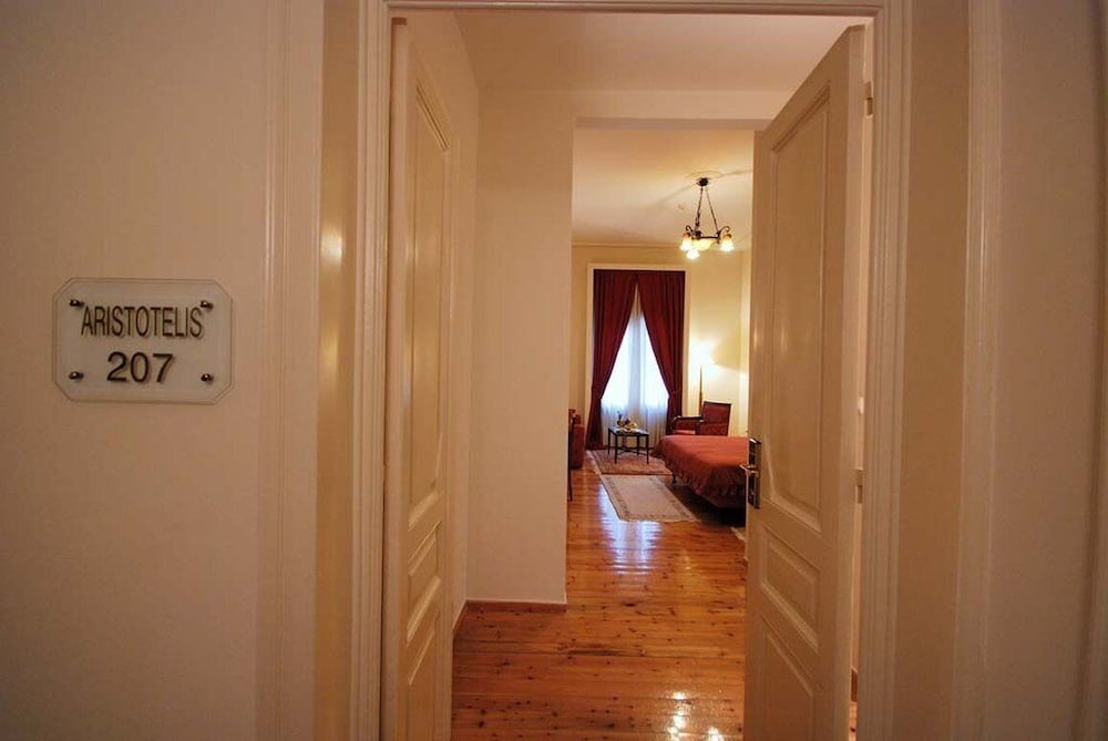 Фото The Capsis Bristol Boutique Hotel