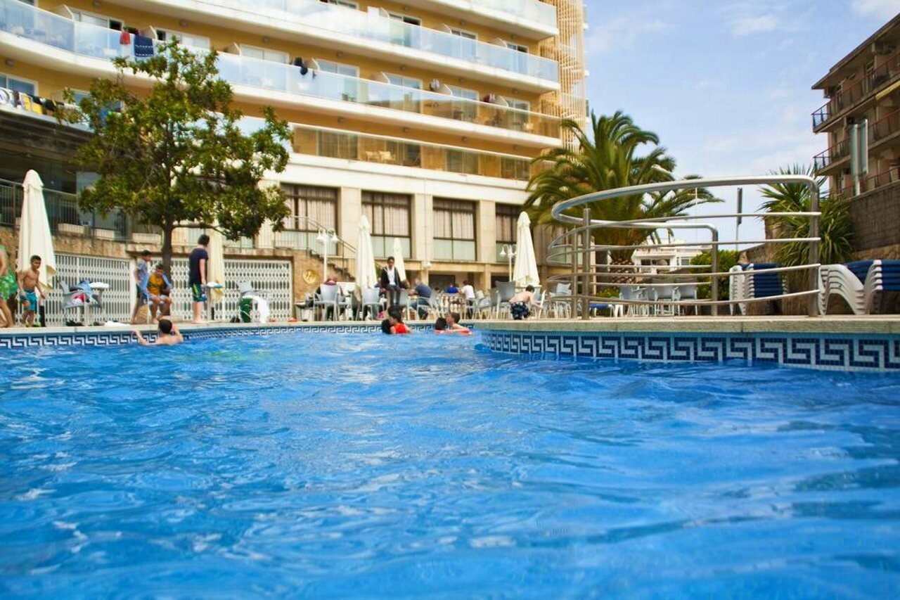 Фото Esplai Hotel