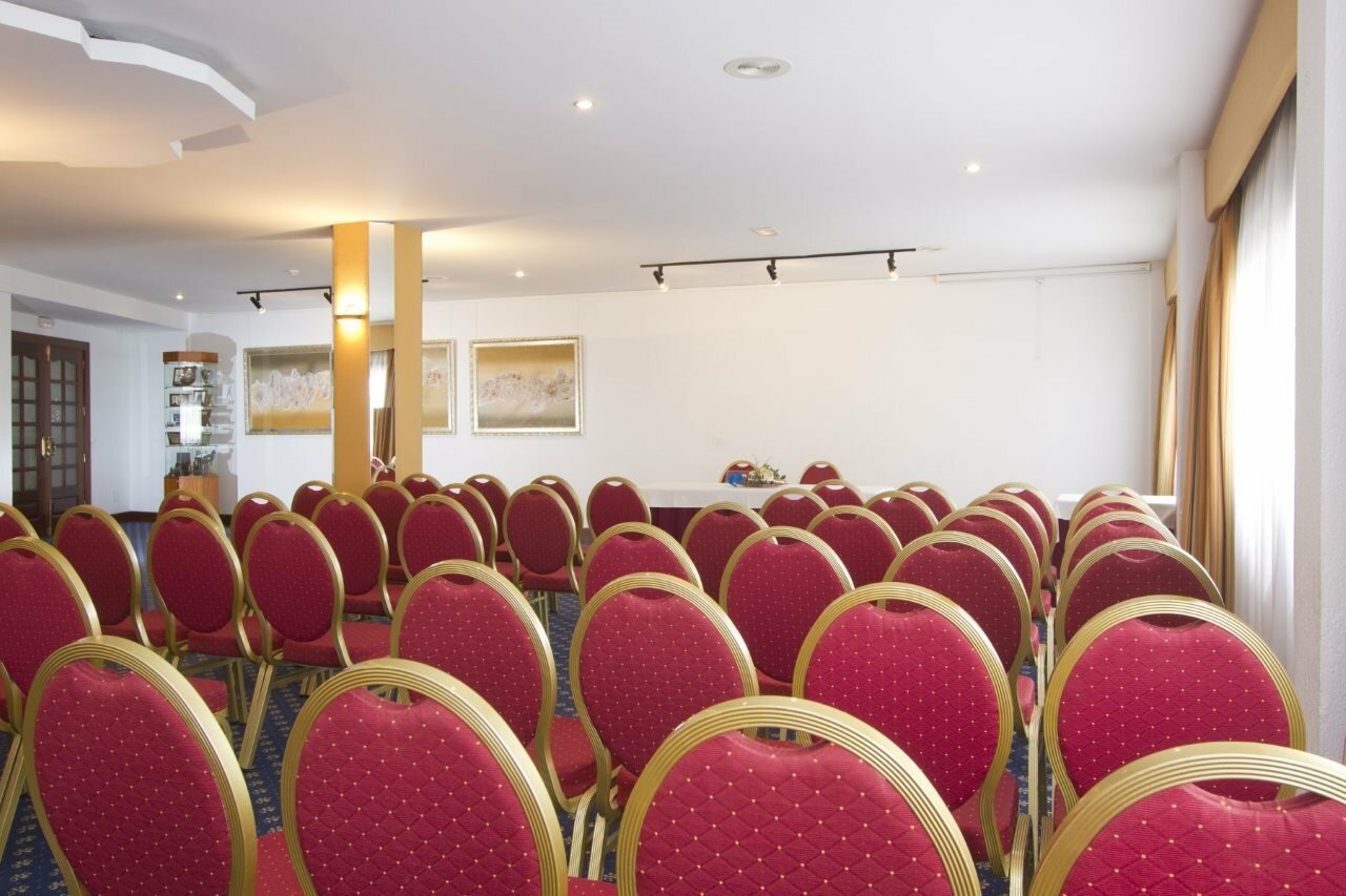 Фото Lancelot Hotel