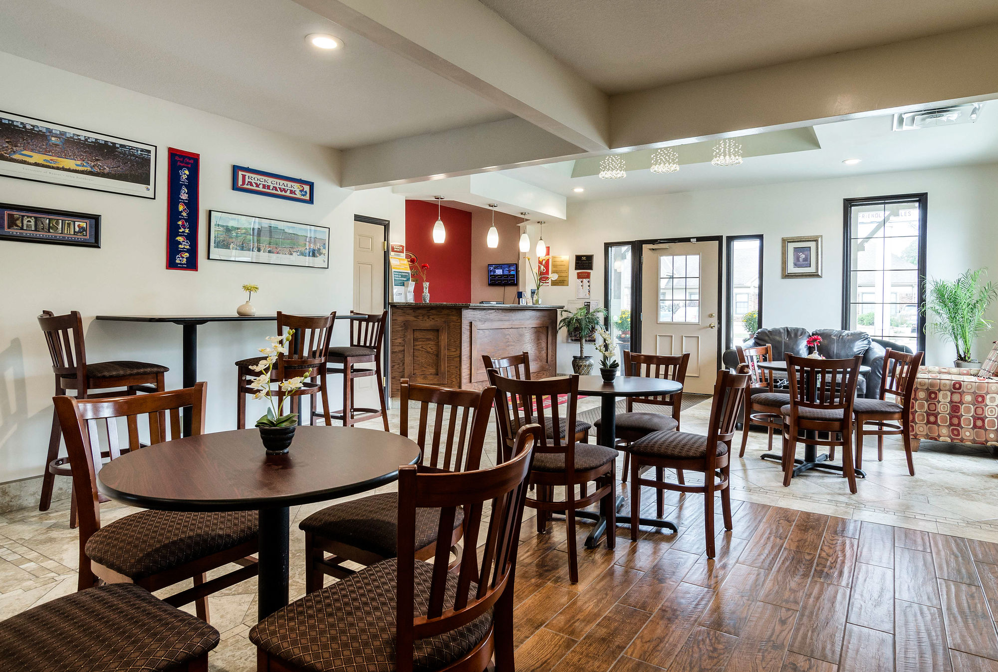 Фото Econo Lodge University