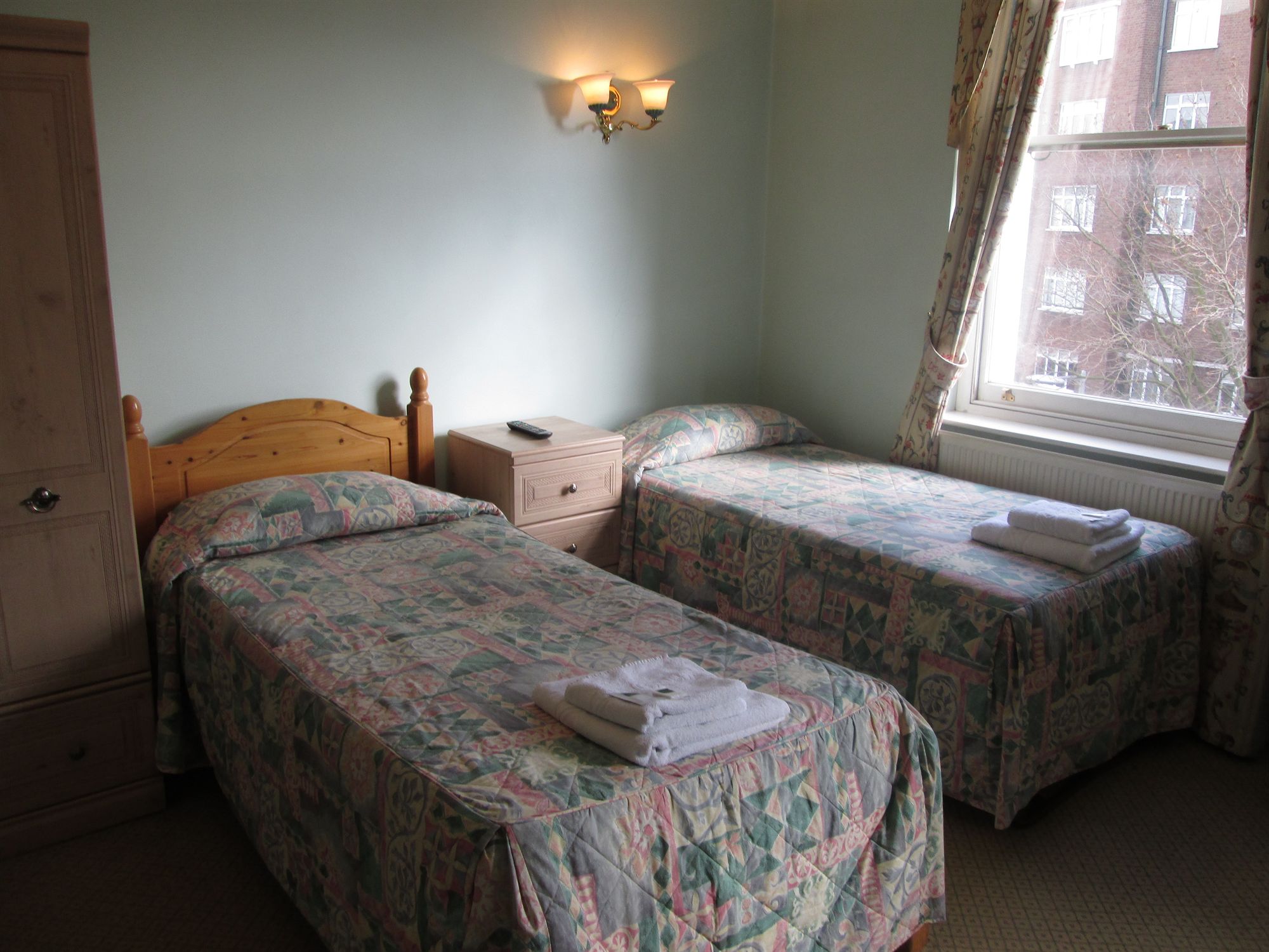 Фото Brompton Hotel