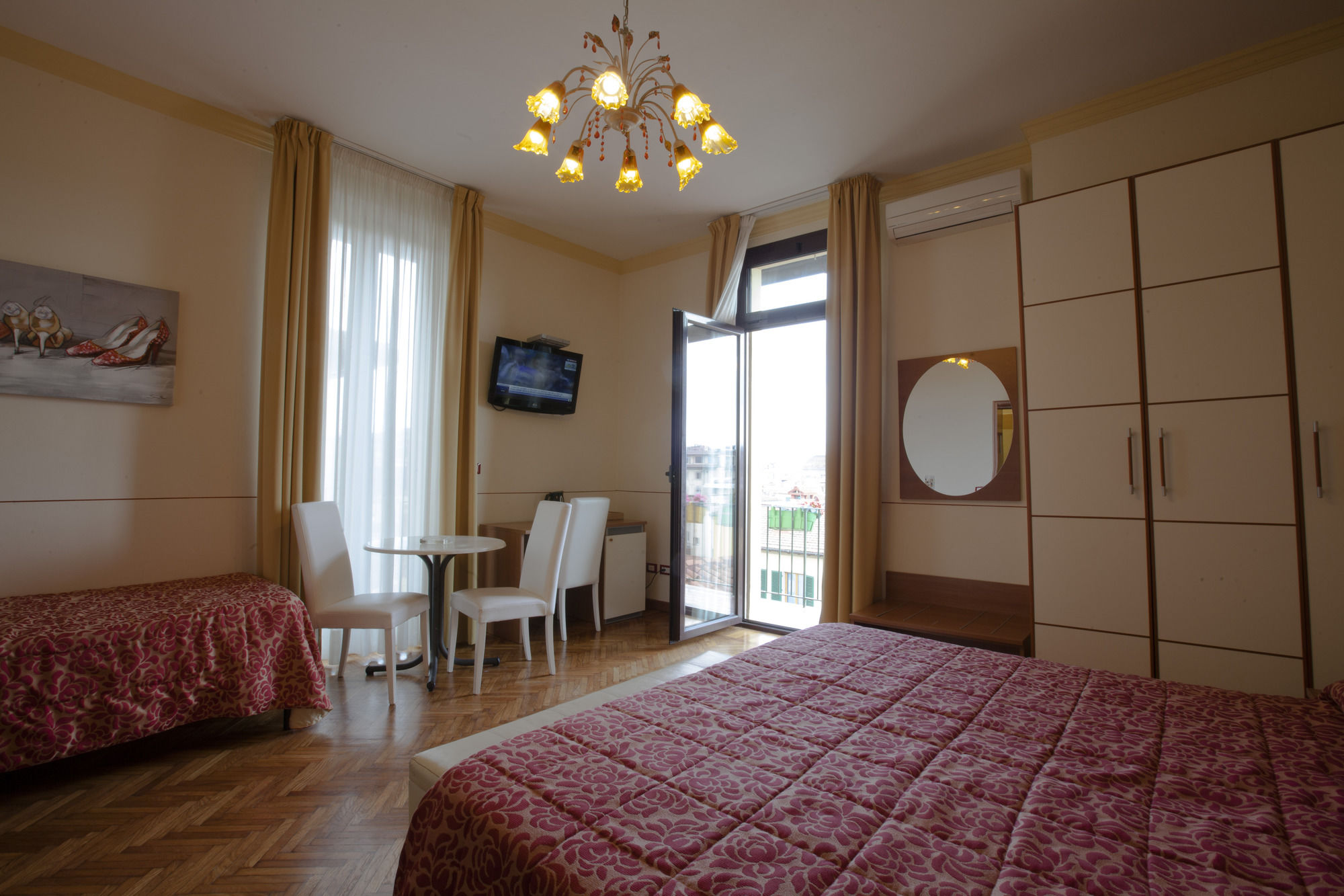 Фото Hotel Ester