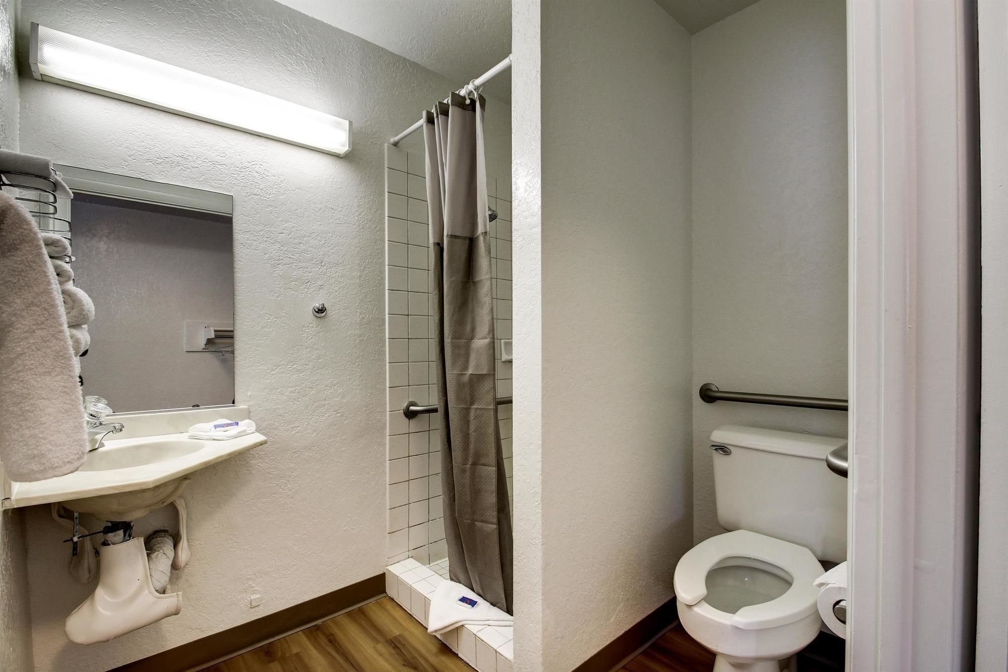 Фото Motel 6 Ogden, Ut- Downtown