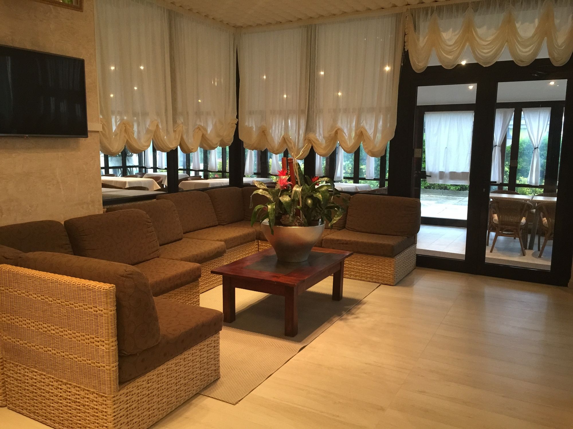 Фото Hotel Byron