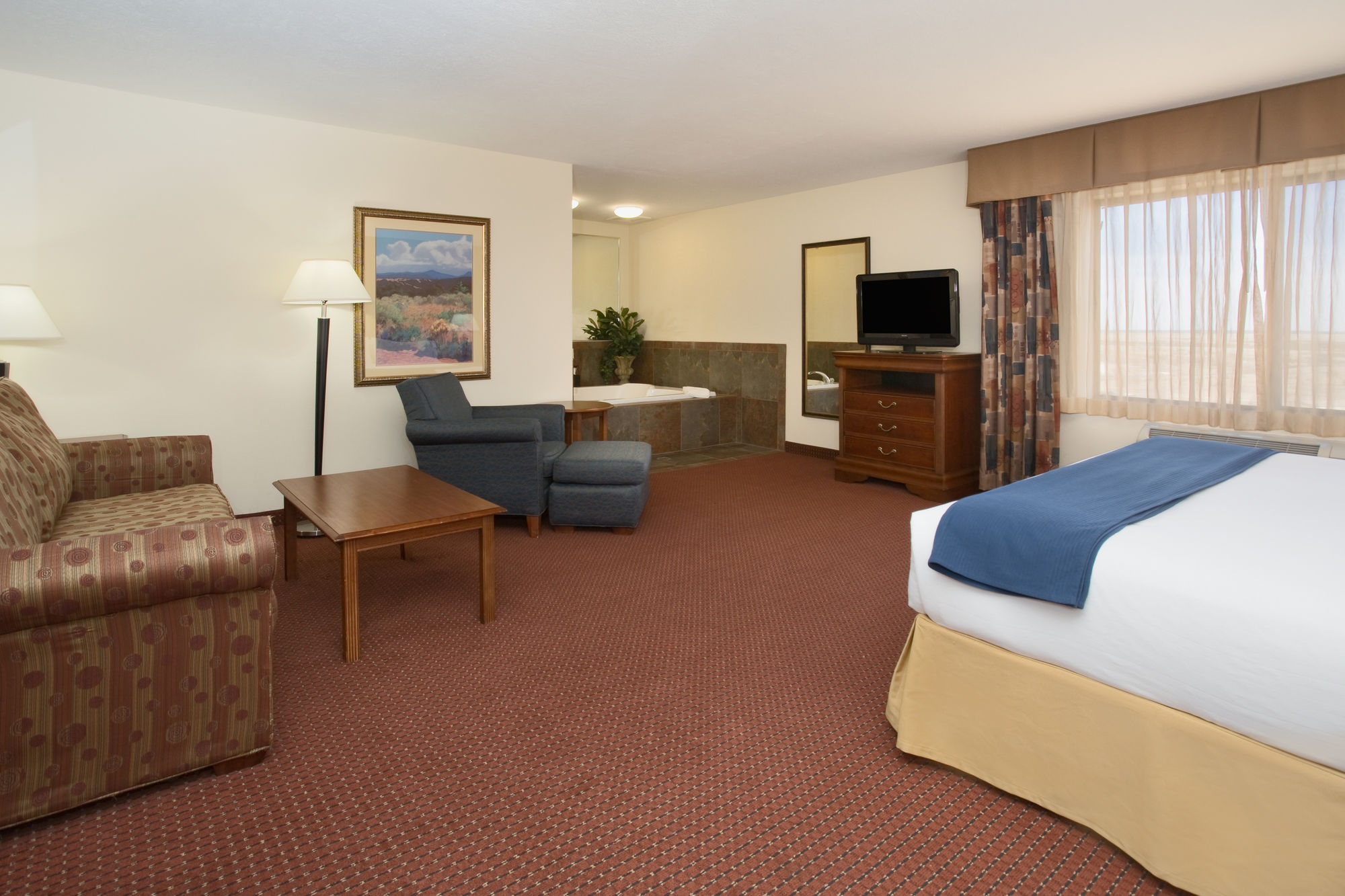Фото Holiday Inn Express Hotel & Suites Las Vegas, an Ihg Hotel