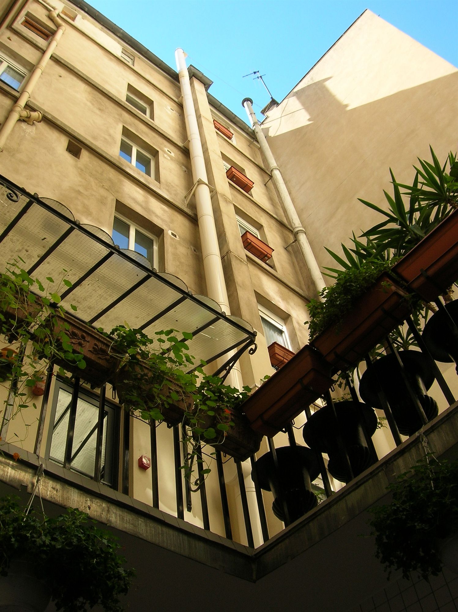 Фото Hotel Darcet Paris