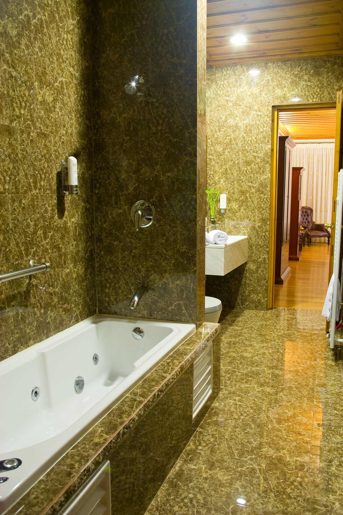 Фото Kyveli Suites